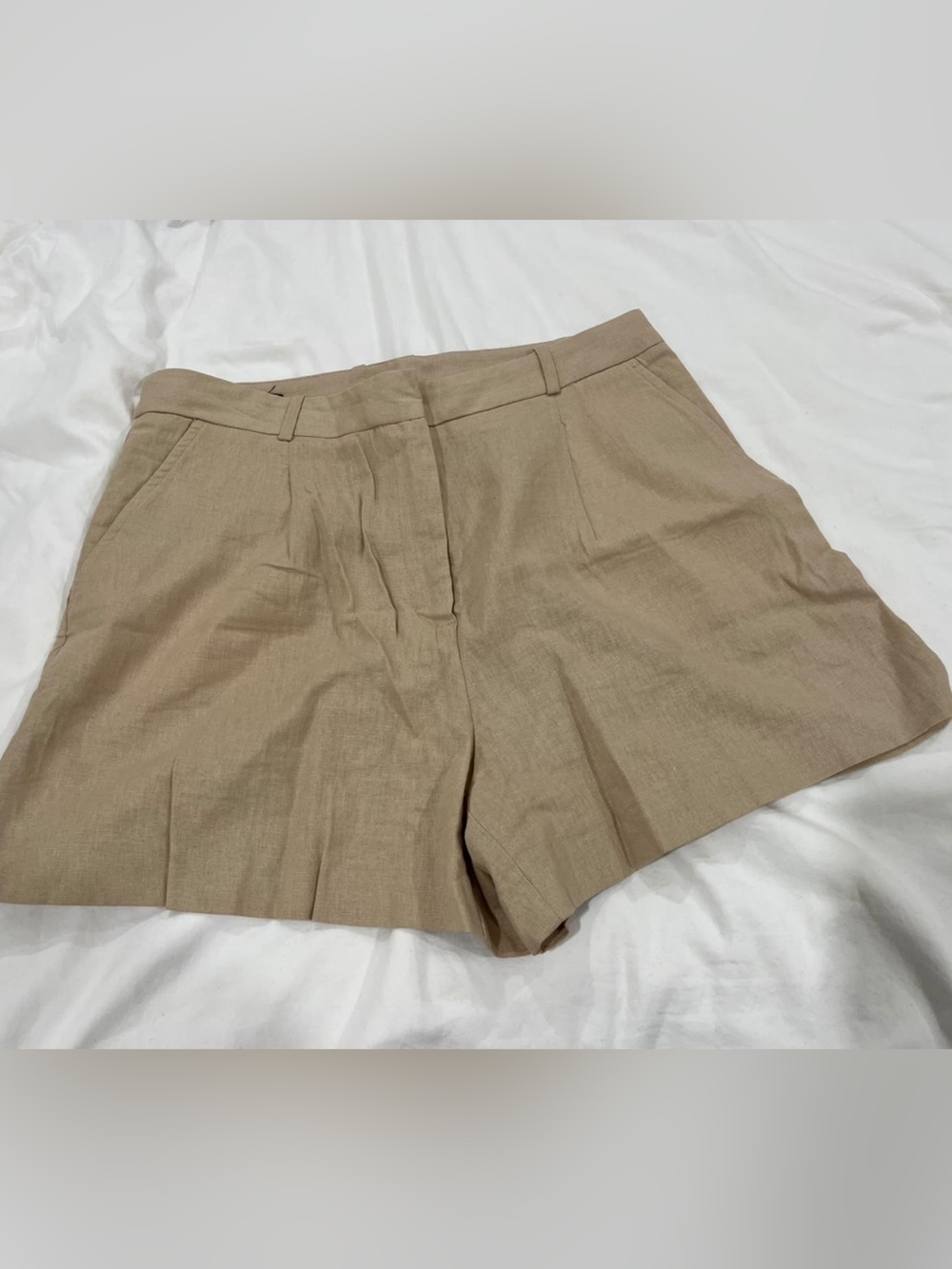 Zara Women's High-Waist linen Tailored Shorts in Beige size L